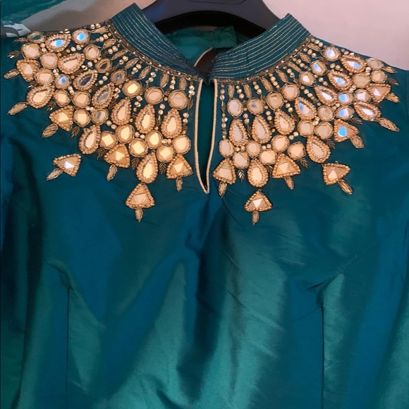 Emerald green gown style Indian outfit - Picture 3 of 6